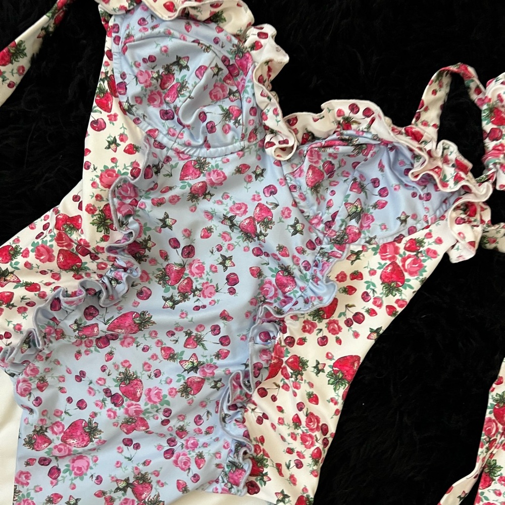 Love shack fancy bathing suit - Picture 8 of 11